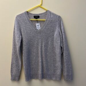 Gray cashmere V neck sweater.  Charter Club luxury never worn size m